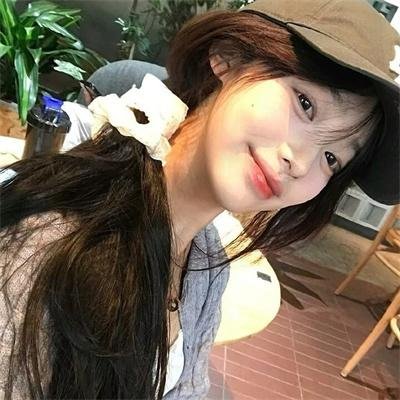 爱玛姑娘 封面